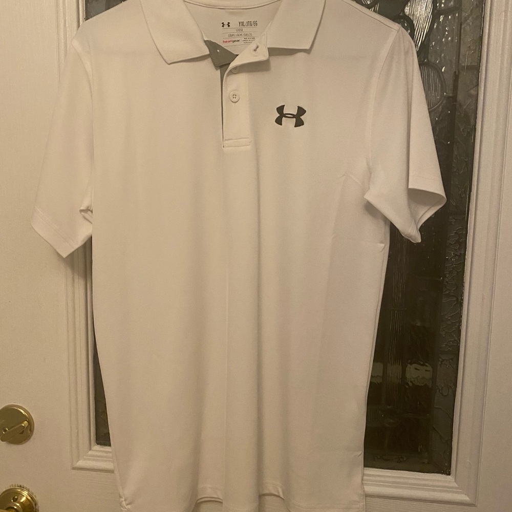 NWOT Youth XL WHITE under armor short sleeve t shirt never worn